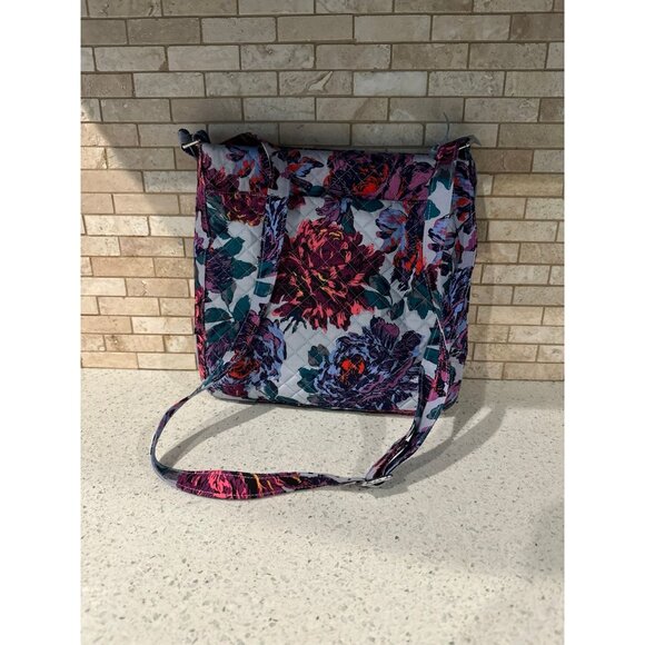 Vera Bradley Purse Triple Zip Hipster Flowers Floral Spring 11.5” - Picture 1 of 4